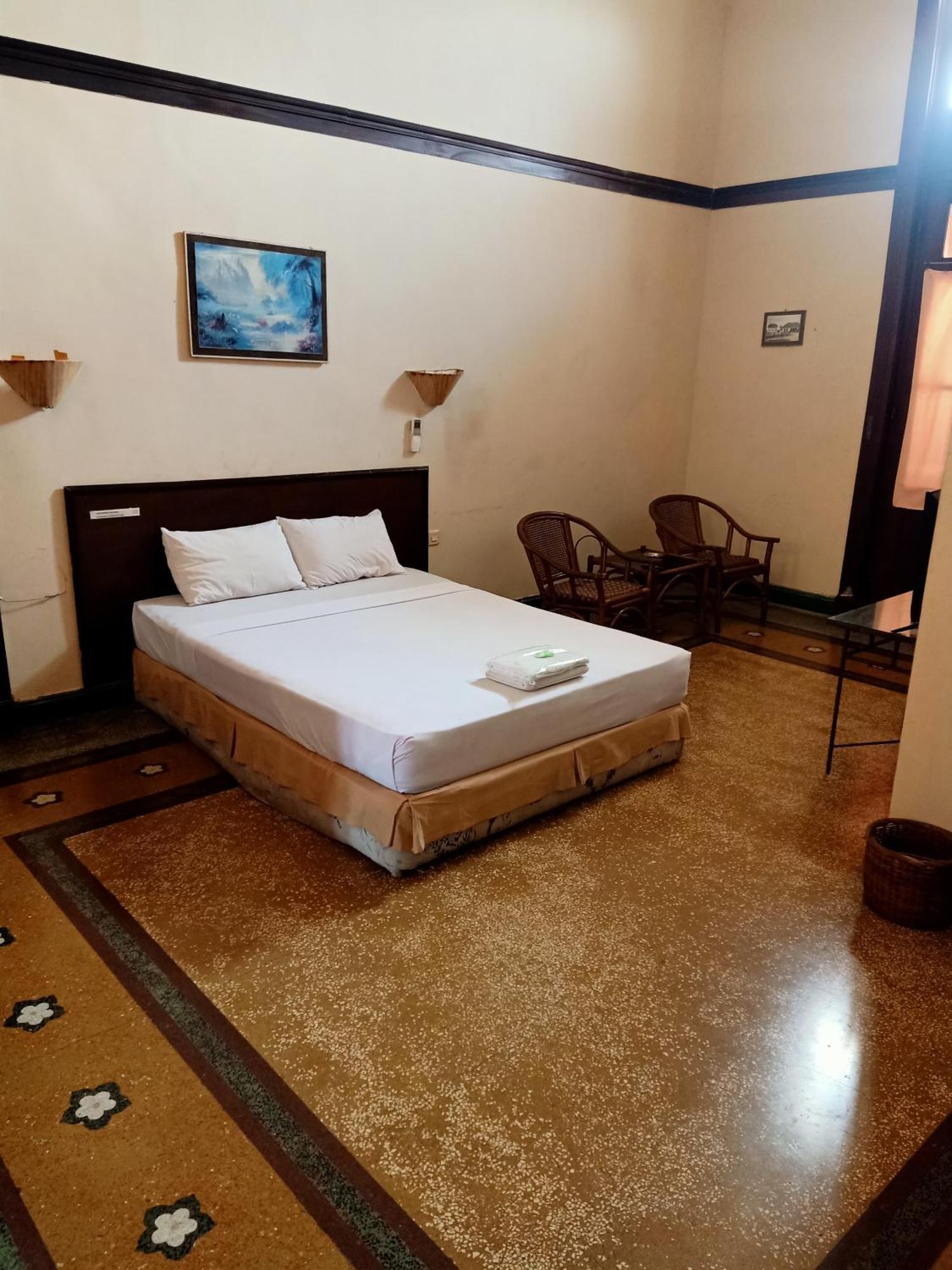 Hotel Niagara Lawang Exterior photo
